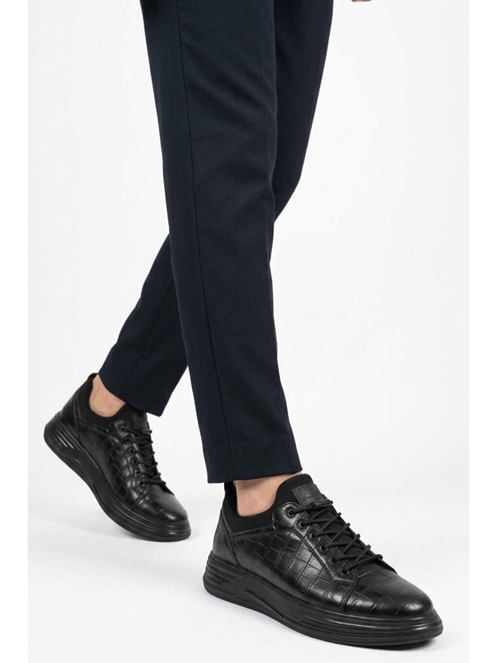 Siyah Kroko Lastik Bağcıklı Erkek Sneaker Balase M-1