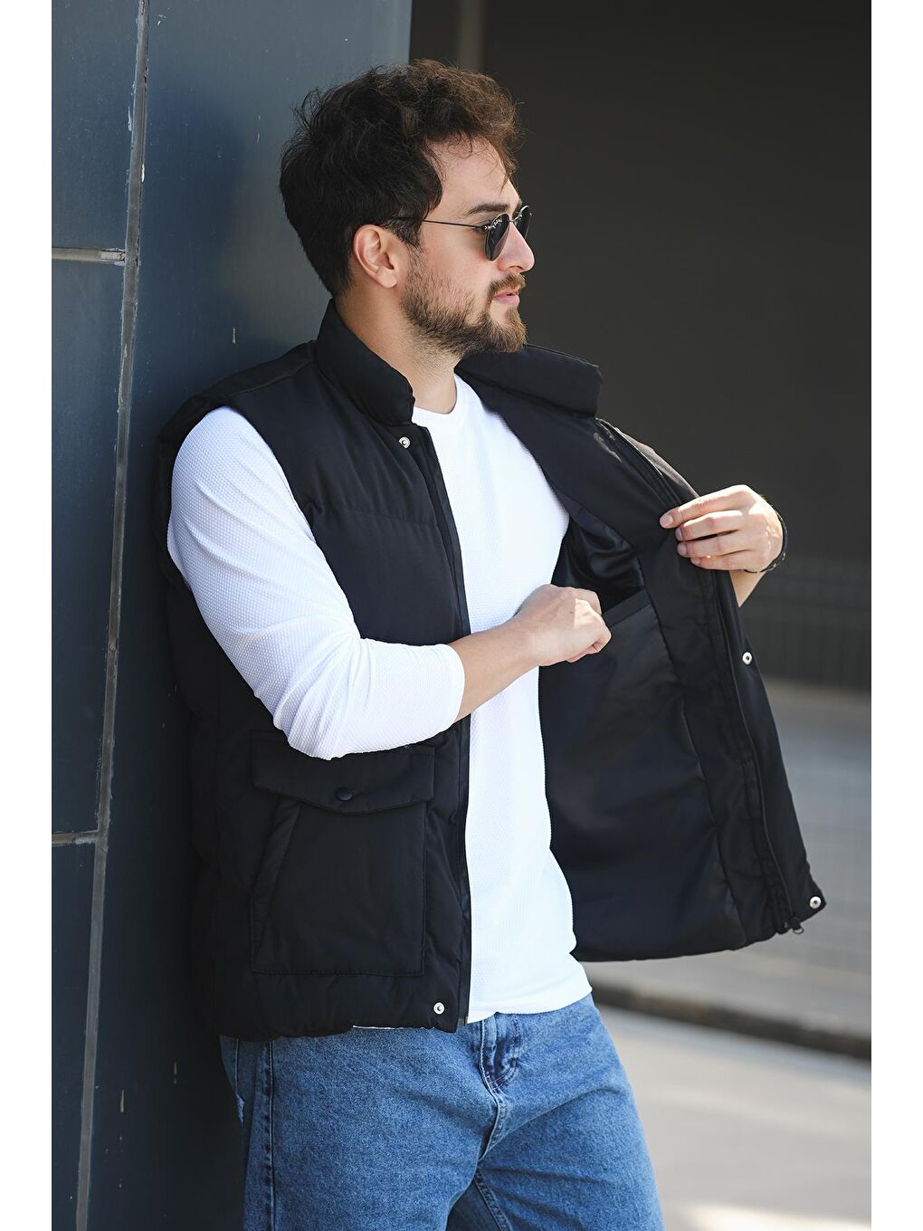 Siyah Octave Suya Dayanıklı Kapaklı Cepli Etiket Detaylı Dik Yaka Erkek Şişme Yelek-1