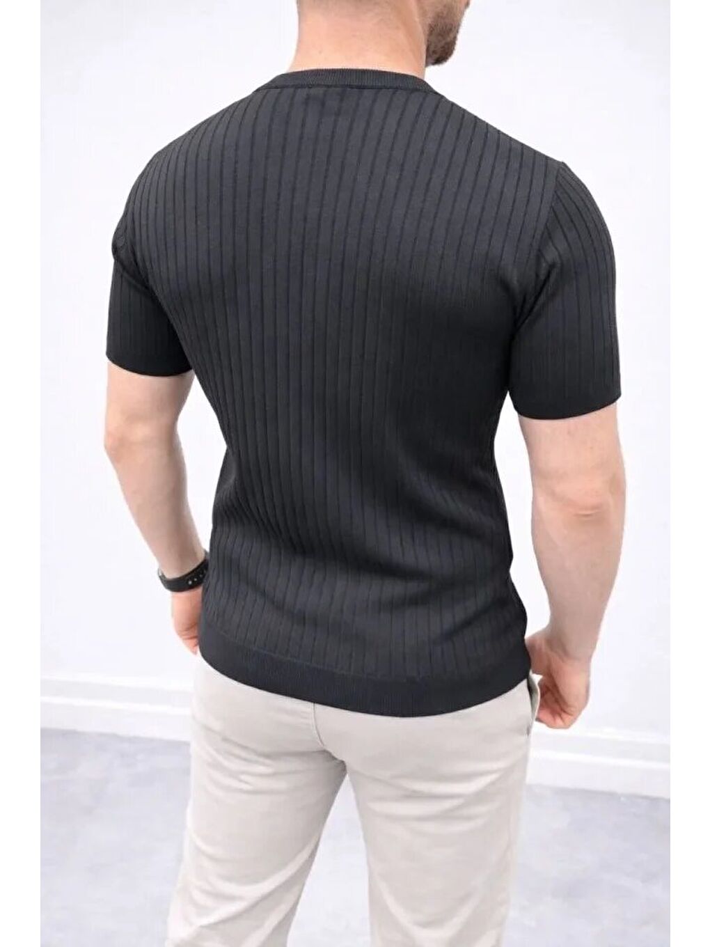 Siyah Erkek Kısa Kol Fitilli Triko Tişört-3