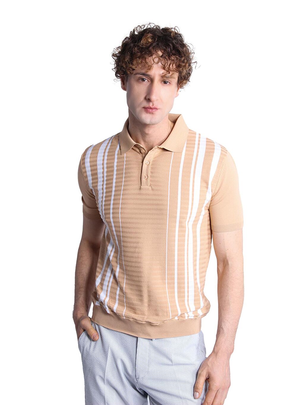 Bej Slim Fit Dar Kalıp Düğmeli Polo Yaka Desenli Kısa Kollu Triko Tişört