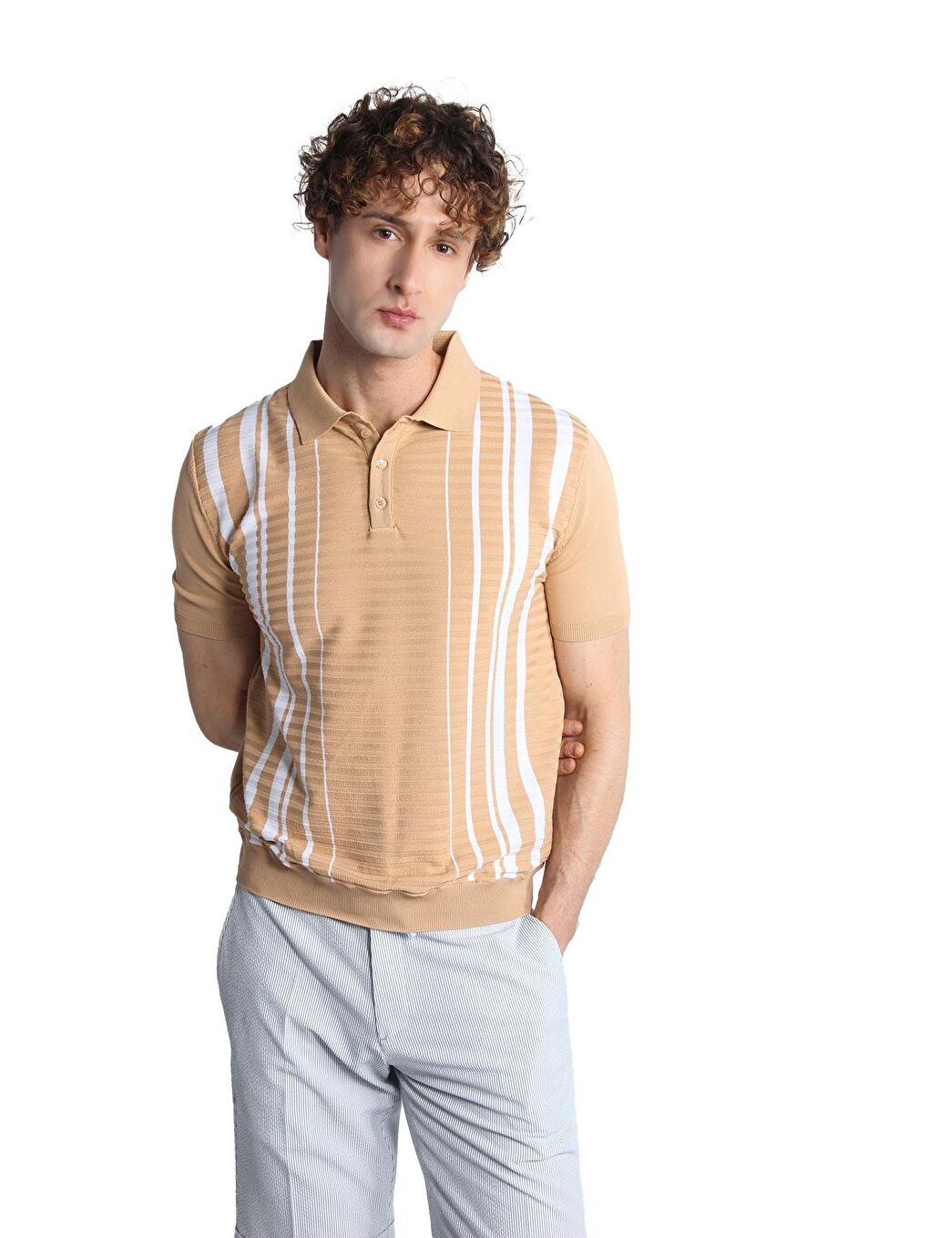 Bej Slim Fit Dar Kalıp Düğmeli Polo Yaka Desenli Kısa Kollu Triko Tişört-2