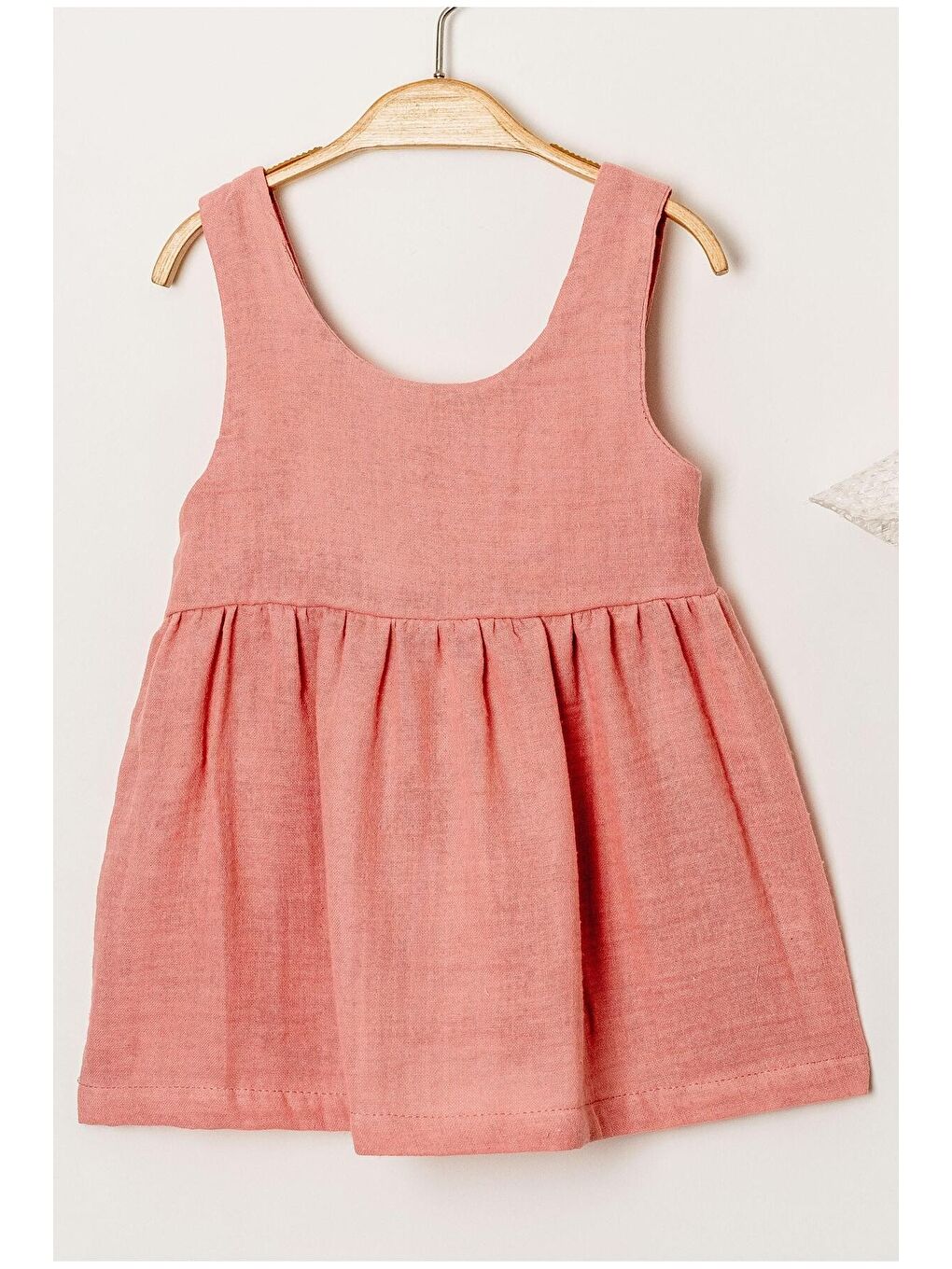 Pembe Tatlı Müslin Şapkalı Fiyonklu Kız Bebek Elbisesi-1