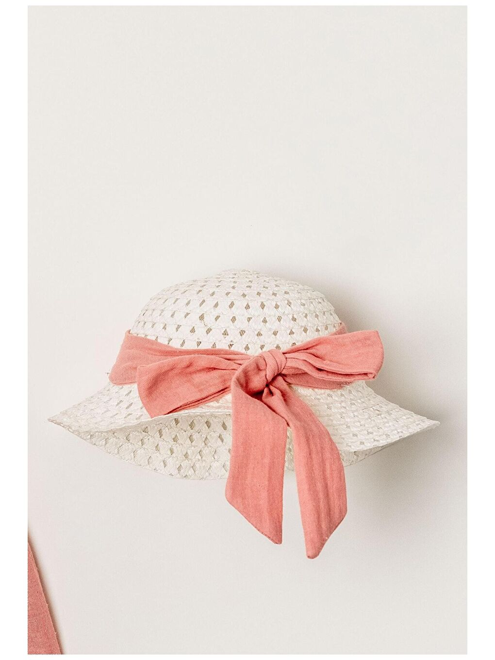 Pembe Tatlı Müslin Şapkalı Fiyonklu Kız Bebek Elbisesi-2