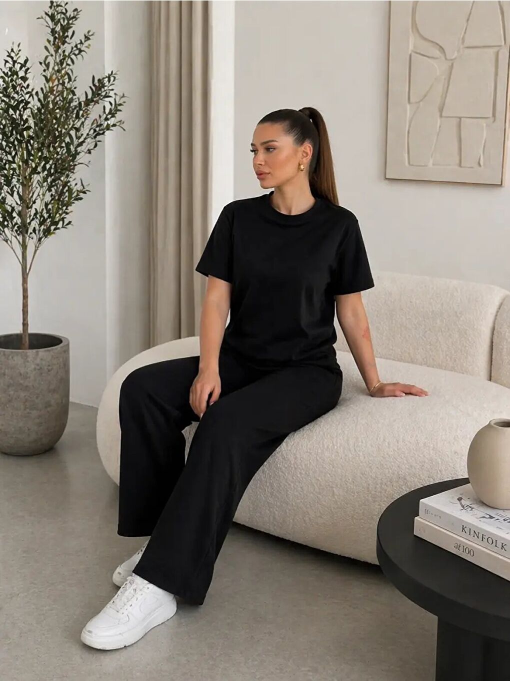 Minimal Siyah İkili Takım – Rahat Kesim Basic Tişört & Bol Paça Pantolon-2