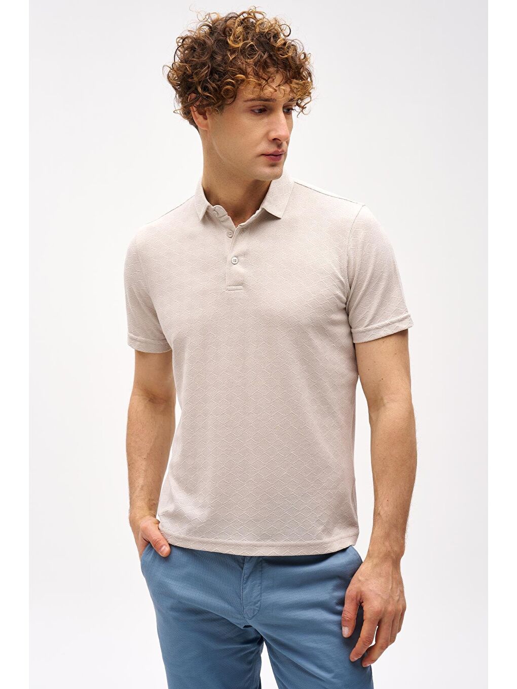 Bej Slim Fit Dar Kalıp Fermuarlı Polo Yaka Desenli Kısa Kollu Tişört