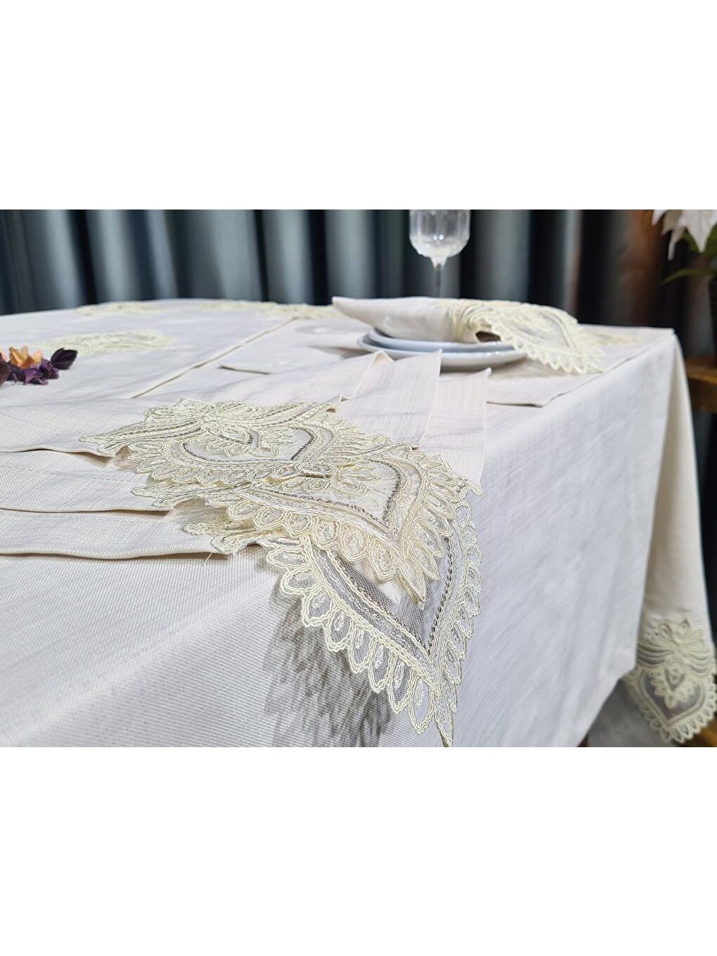 Kahverengi Fransız Dantelli El İşi Beta 34 Parça Amerikan Servis Seti Cappucino-7