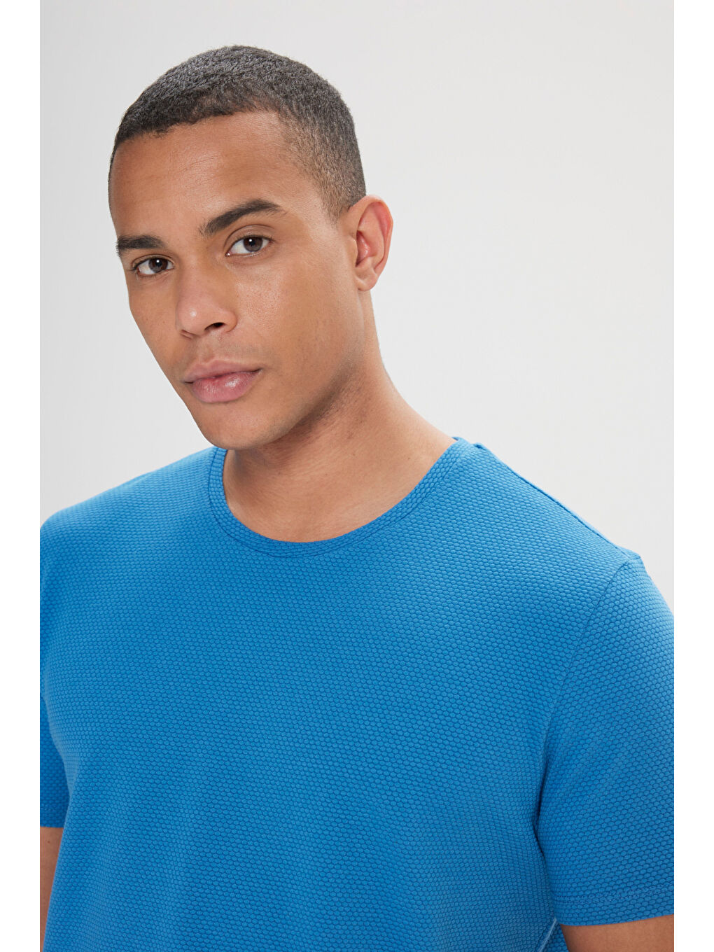 Erkek İndigo Slim Fit Dar Kesim Bisiklet Yaka Kısa Kollu Yumuşak Tuşeli Basic Tişört-3