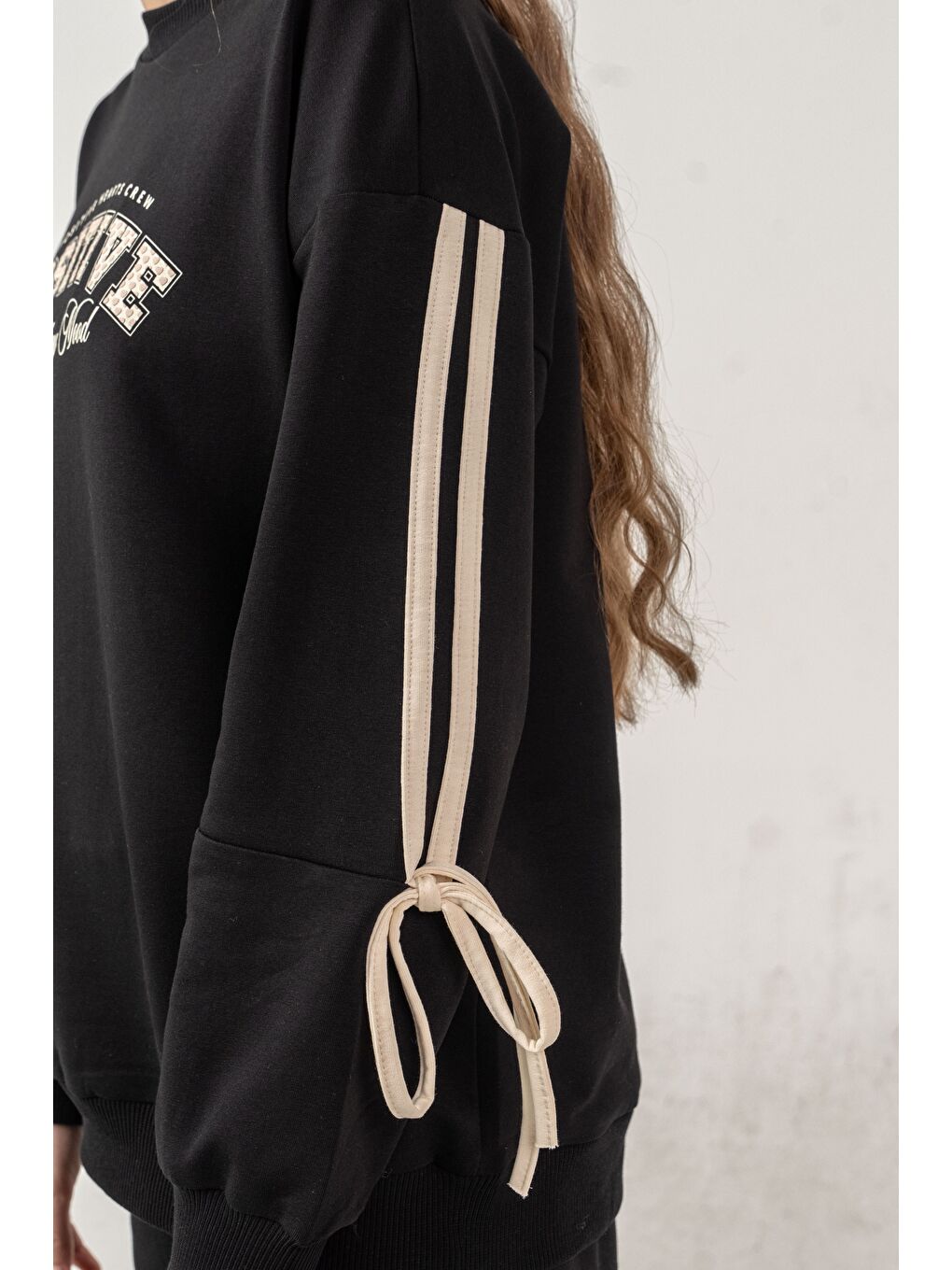 Siyah Positive Baskılı Üst Kollar Biyeli Alt Biyeli Kız Çocuk Şort - Tişört Takımı-5