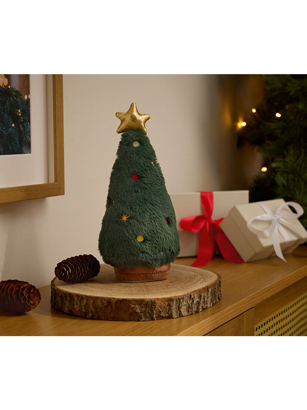 Yeşil Pelüş Noel Ağacı, Şarkı Söyler