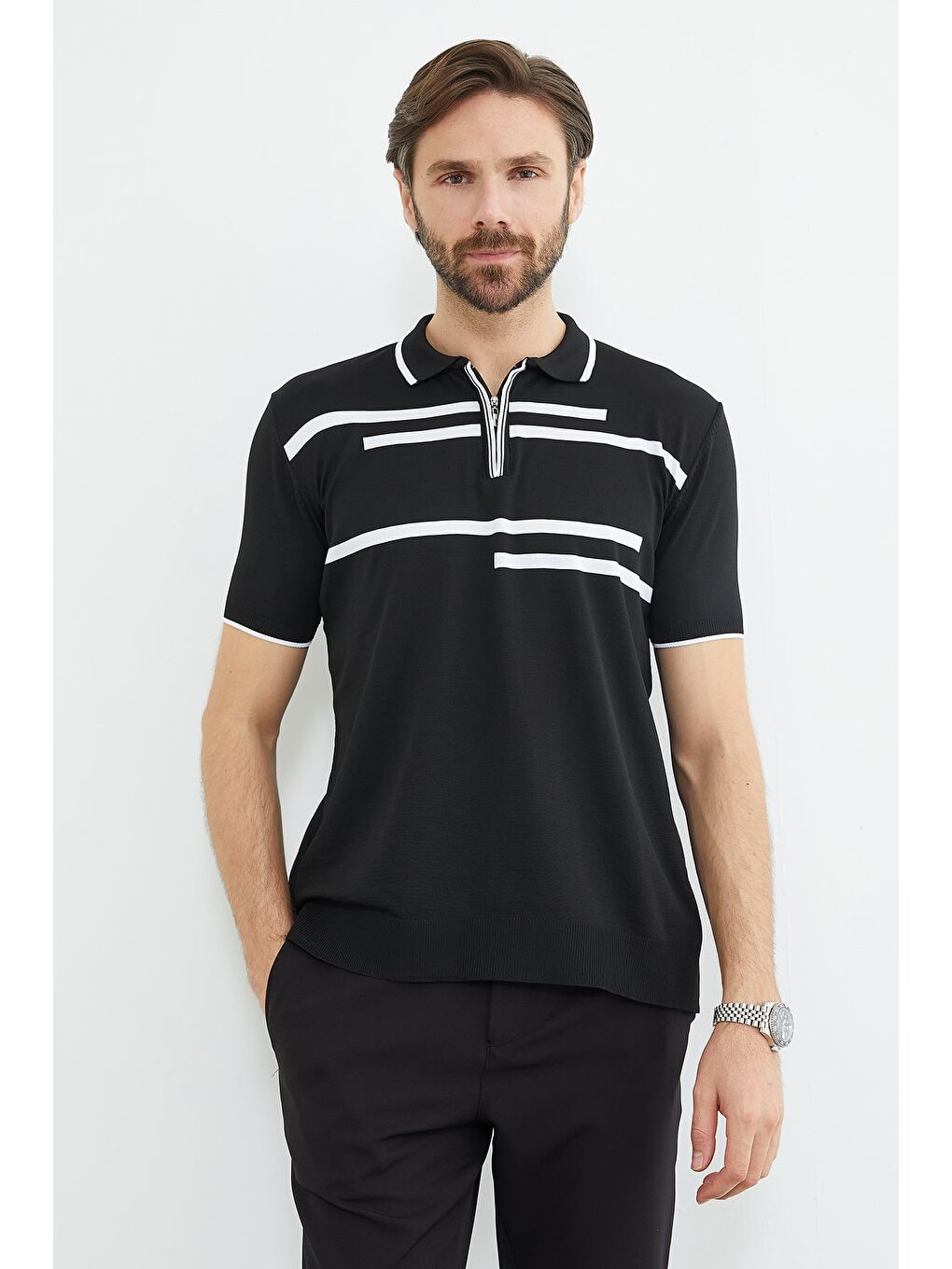 Siyah Çizgili Yarım Fermuarlı Polo Yaka Triko Tişört-1