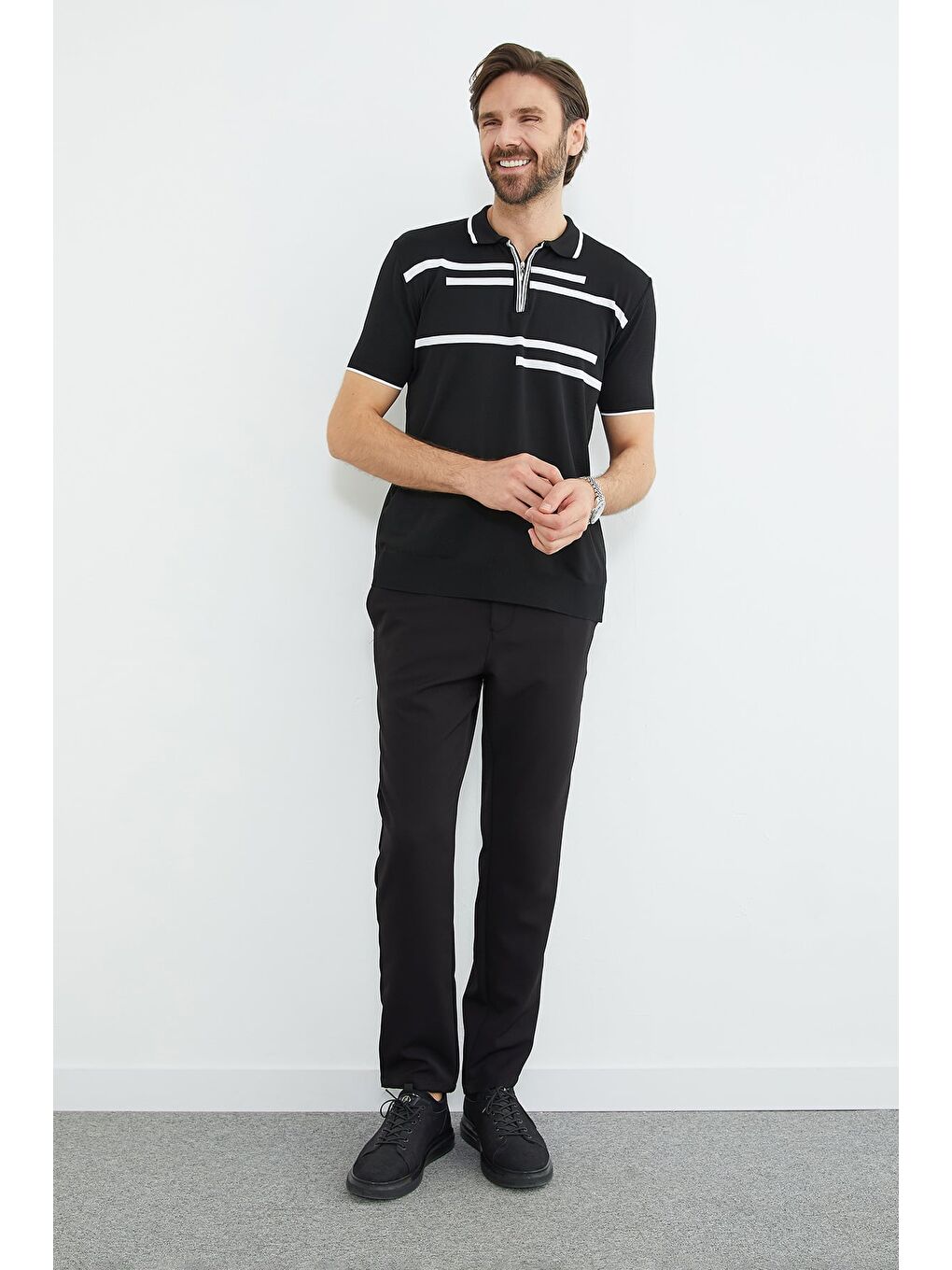 Siyah Çizgili Yarım Fermuarlı Polo Yaka Triko Tişört-3