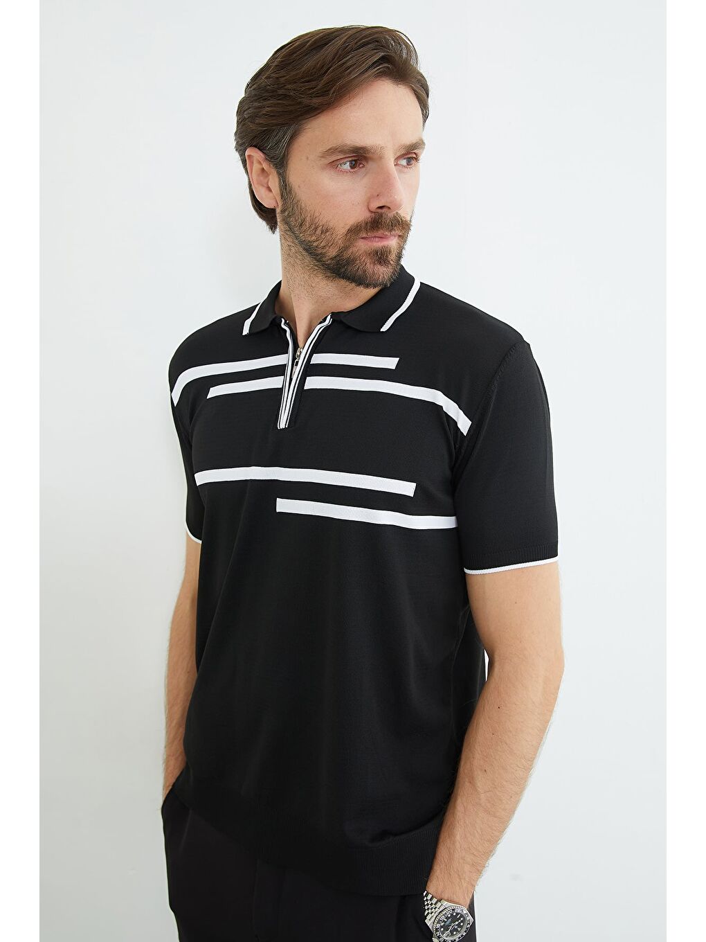 Siyah Çizgili Yarım Fermuarlı Polo Yaka Triko Tişört-4