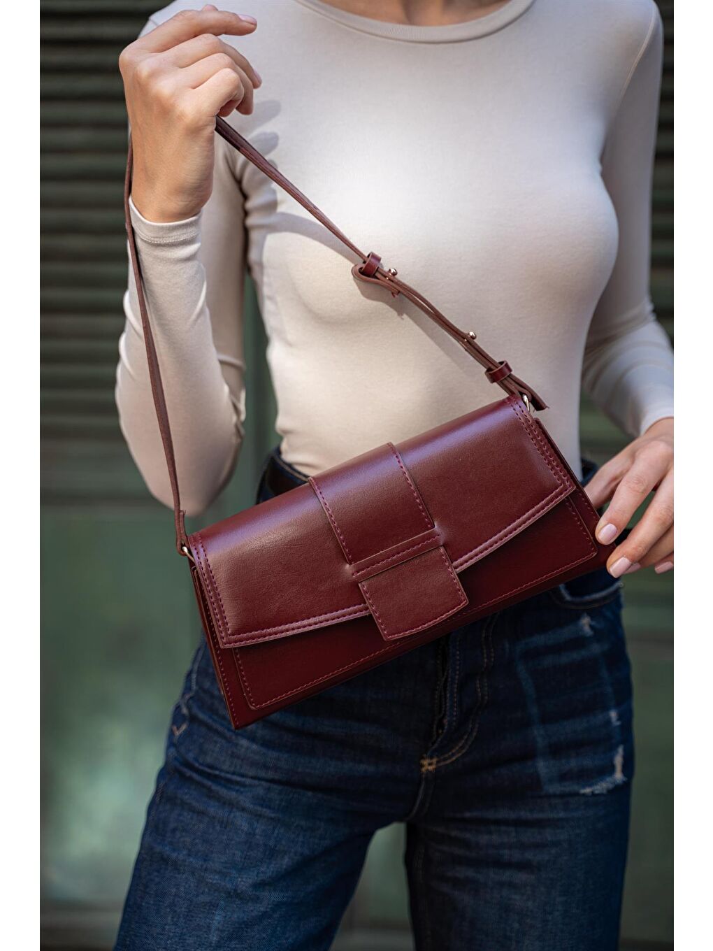 Diana Kapaklı Dikdörtgen Kadın Çanta - Bordo-4