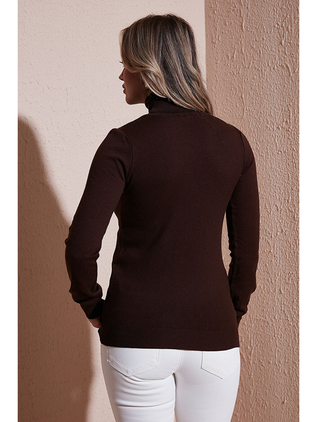 Kahverengi Regular Fit Balıkçı Yaka Kadın Kazak 25K0780K1-4