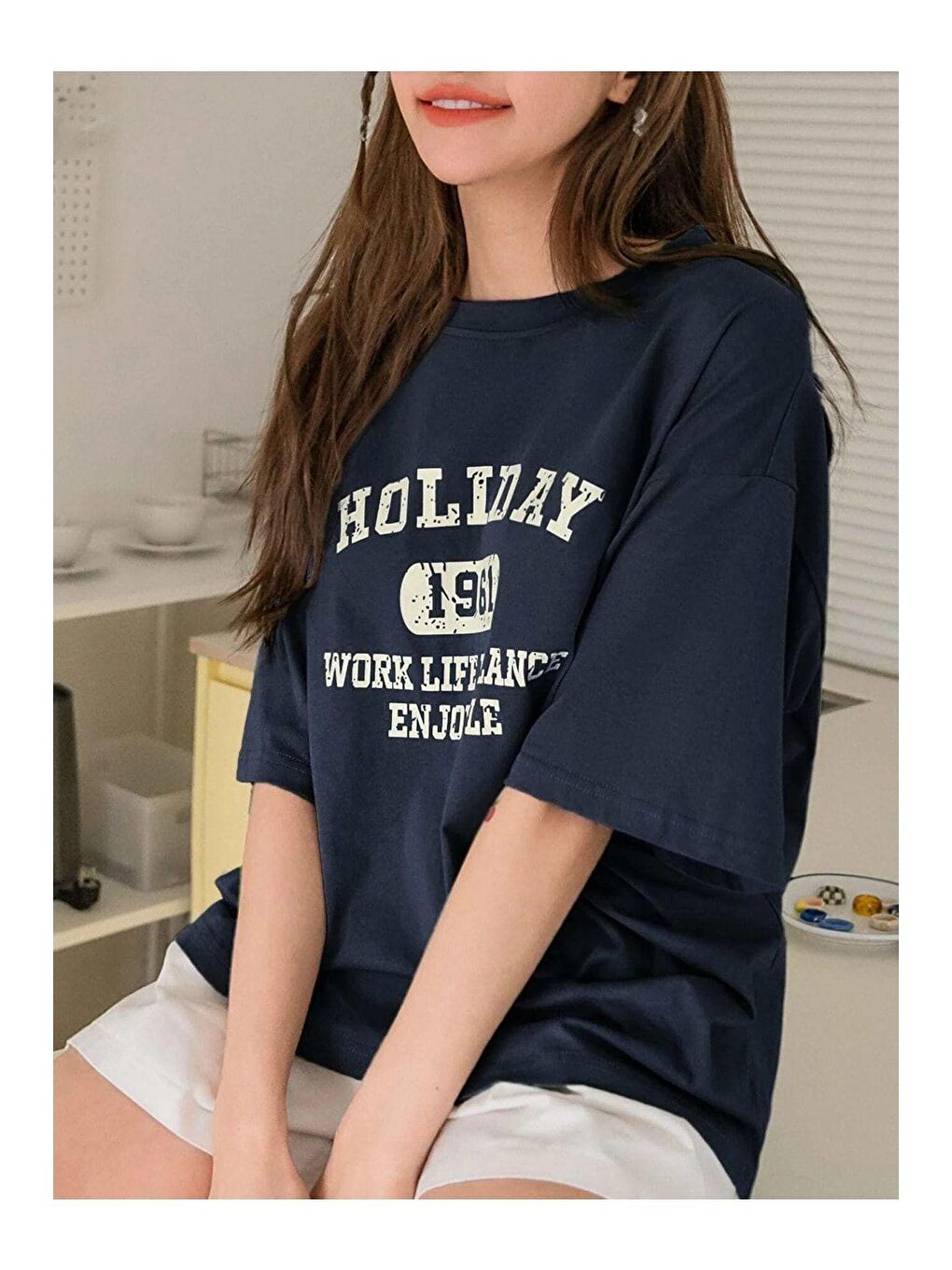 Trendseninle Lacivert Kadın Lacivert Holiday 1961 Baskılı Oversize T-shirt - 2