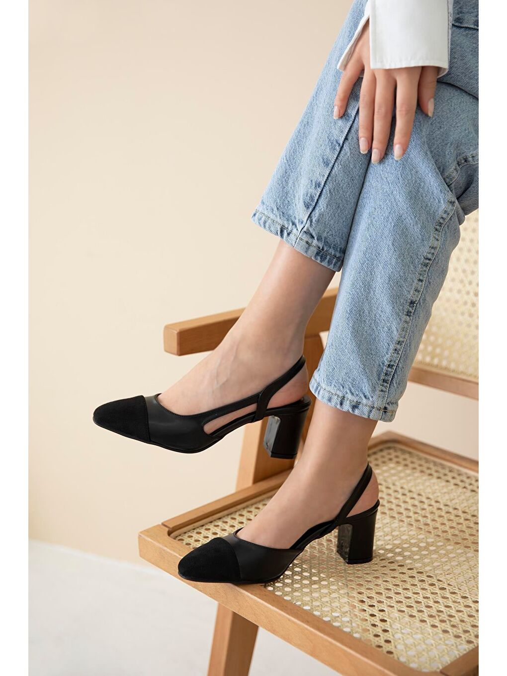 Paris Kadın Deri Topuklu Ayakkabı Siyah