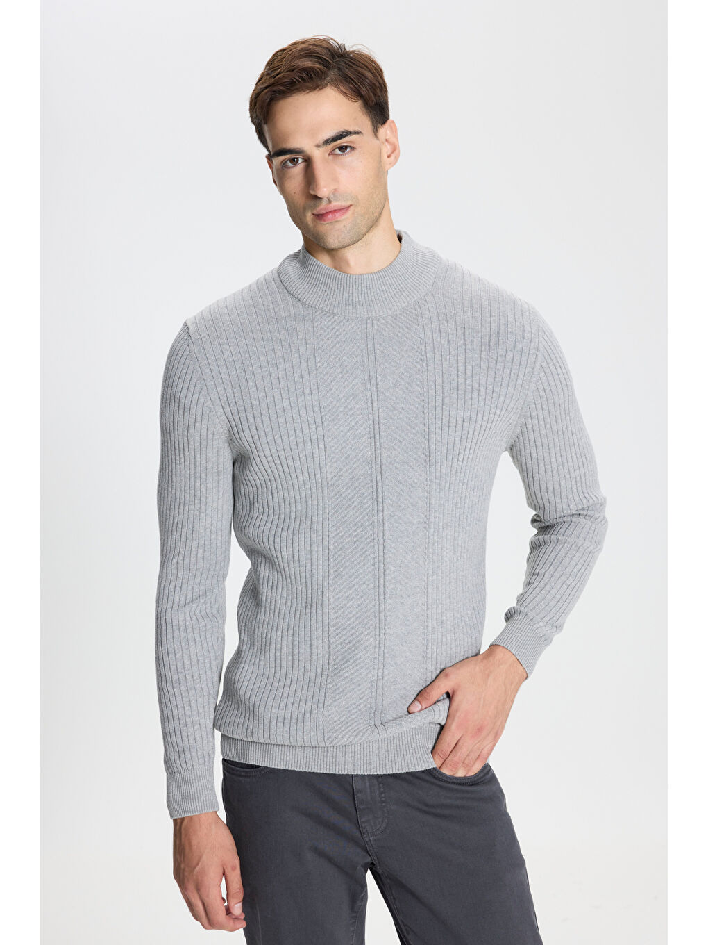 Erkek Gri Melanj Slim Fit Dar Kesim Yarım Balıkçı Yaka Pamuklu Jakarlı Triko Kazak