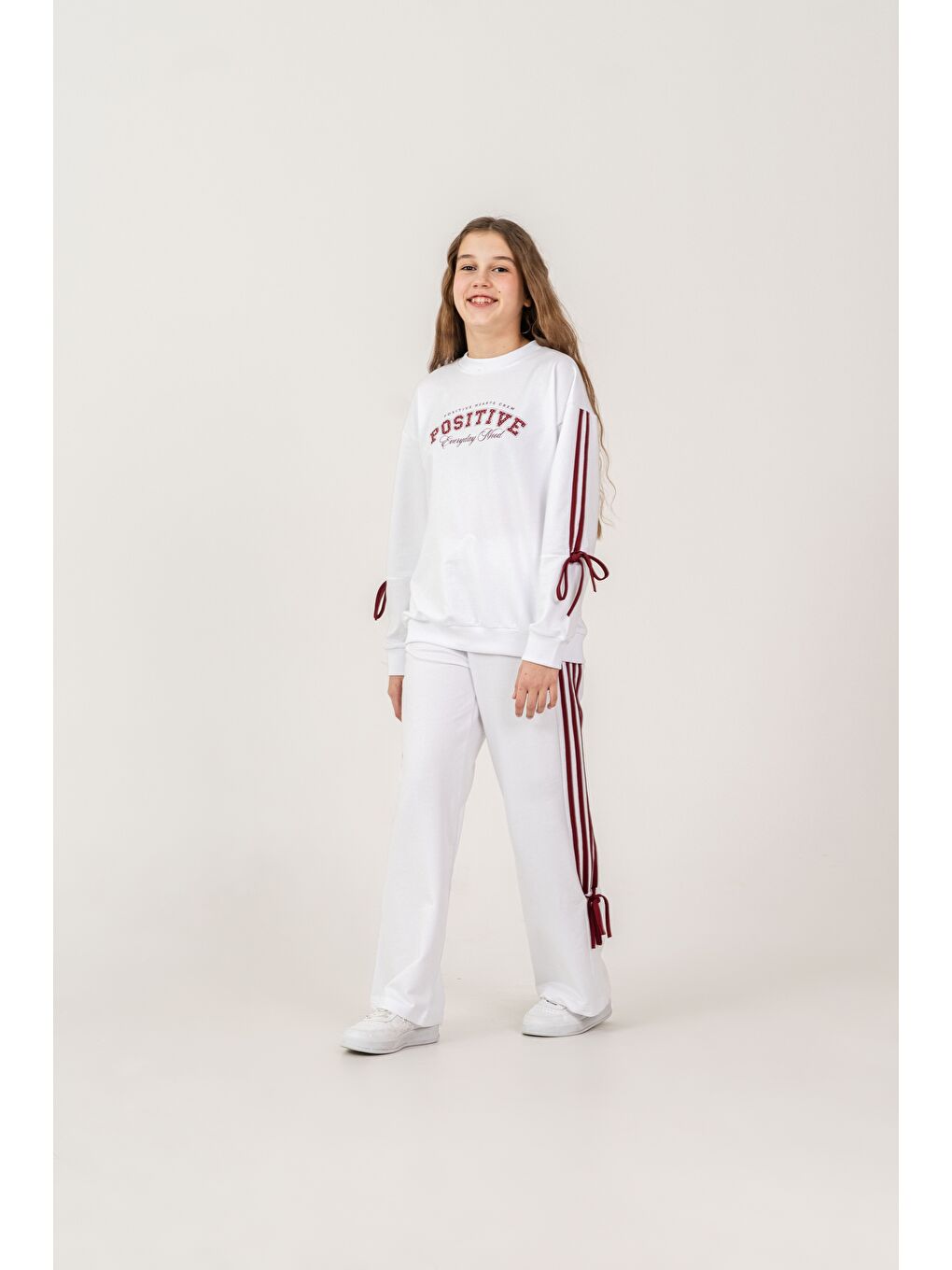 Beyaz Positive Baskılı Üst Kollar Biyeli Alt Biyeli Kız Çocuk Şort - Tişört Takımı-1