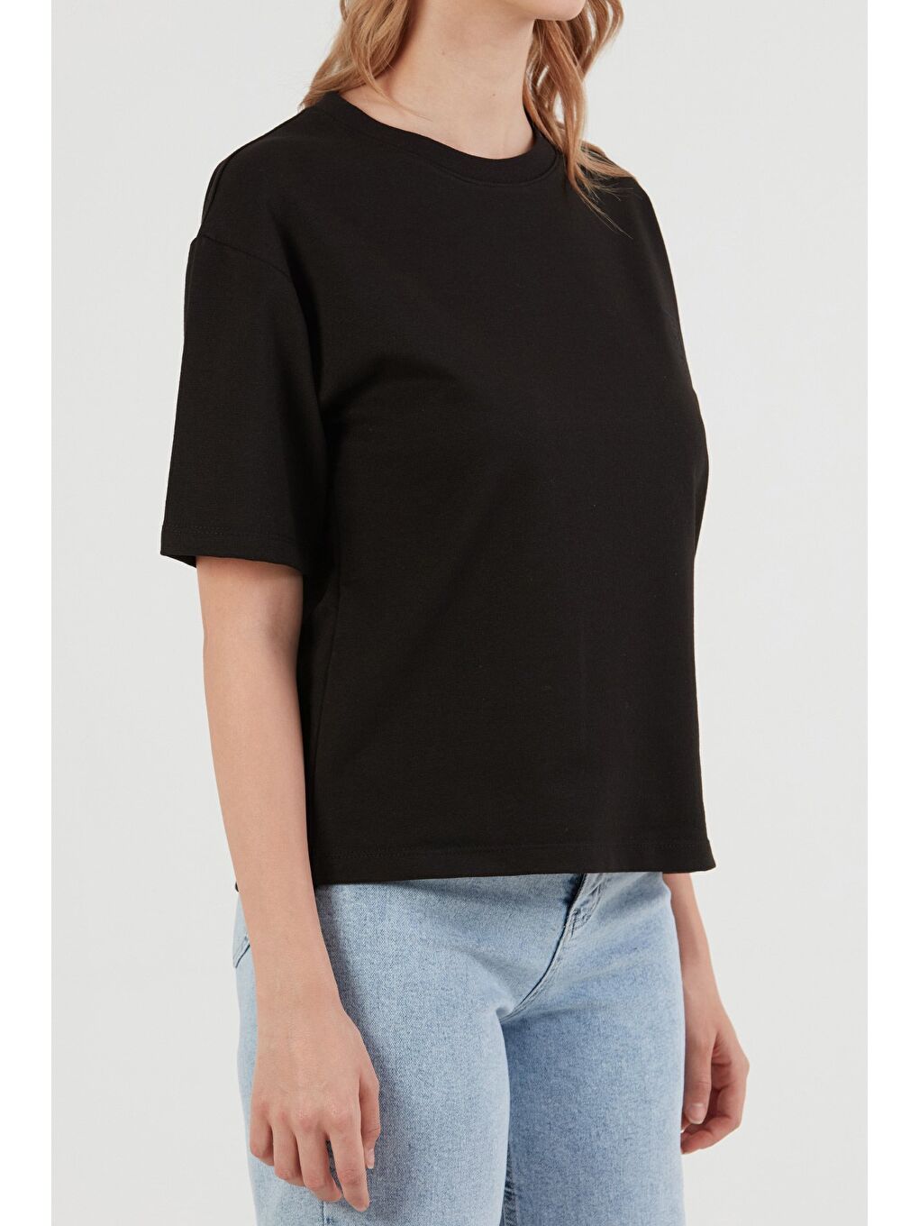 Siyah R Harf Nakışlı Oversize Tişört-4