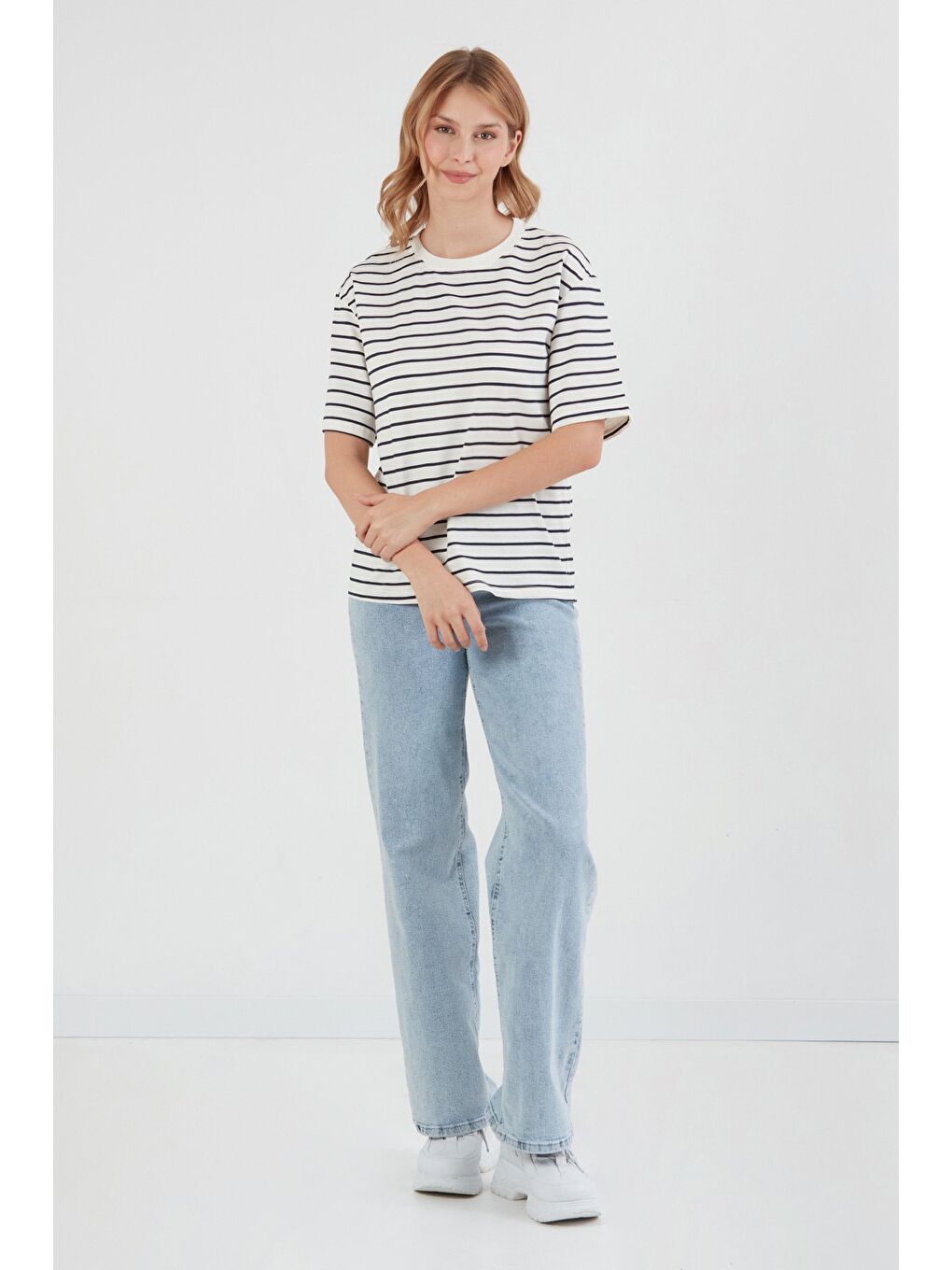 Lacivert Çizgili Bisiklet Yaka Oversize Tişört-1