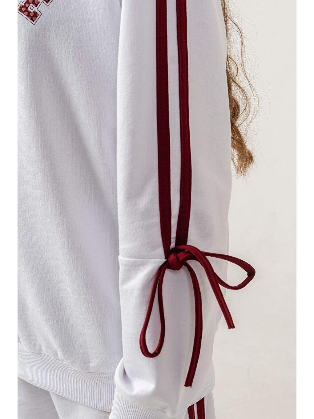 Beyaz Positive Baskılı Üst Kollar Biyeli Alt Biyeli Kız Çocuk Şort - Tişört Takımı-5