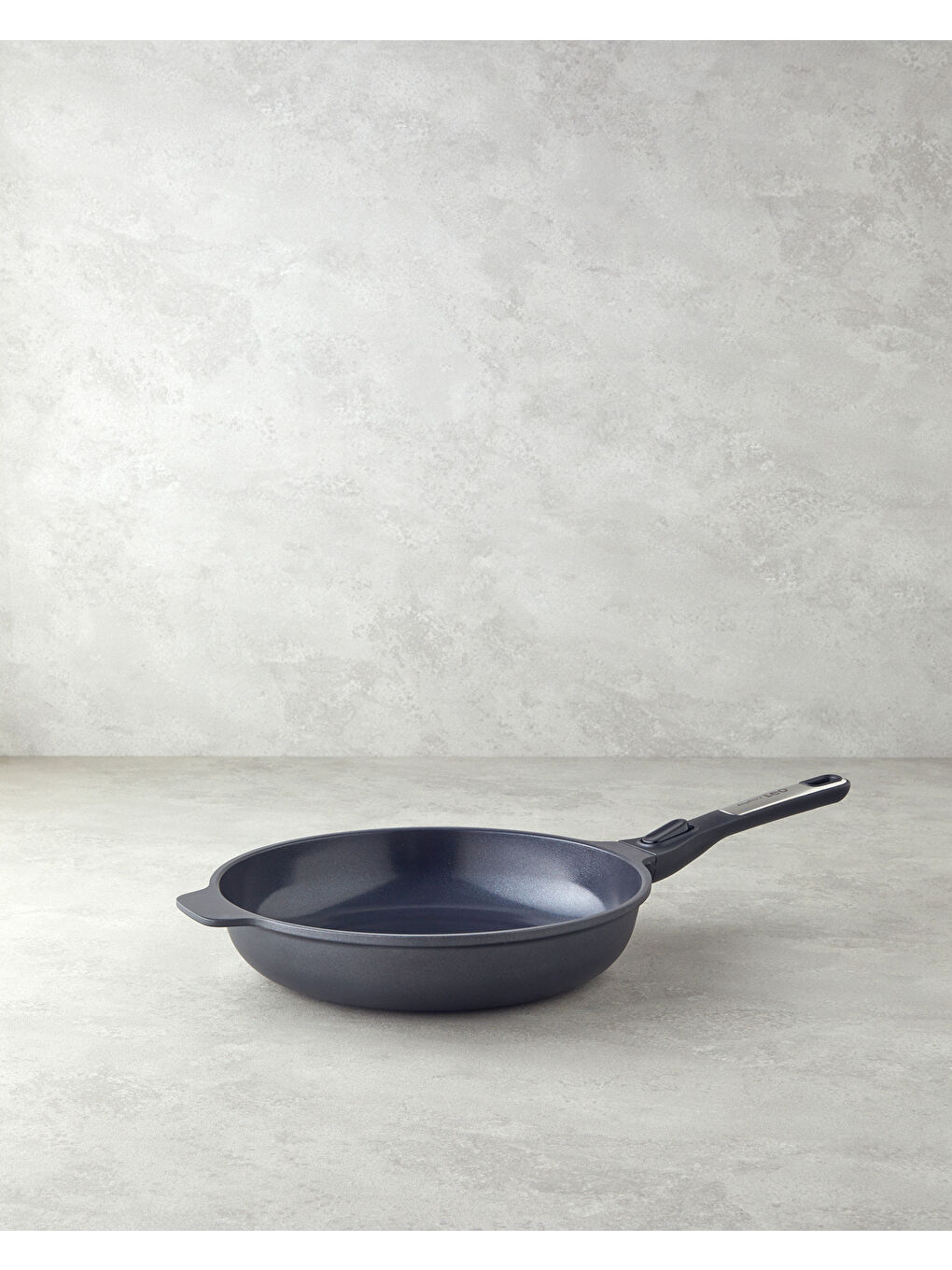 LEO Phantom Tava 28 cm Siyah