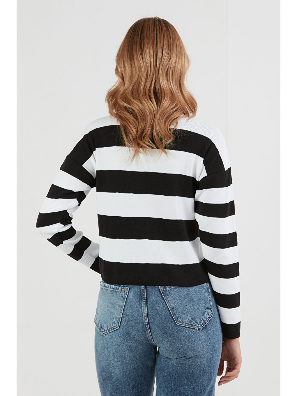 Siyah Çizgili Düğmeli Triko Hırka-2