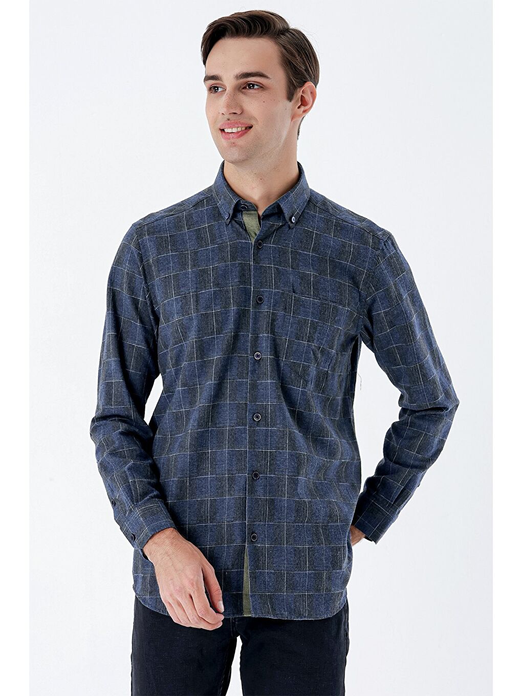 Koyu Lacivert Uzun Kollu Ekoseli Cepli Garnili Pamuklu Klasik Comfort Fit Gömlek 1004235142-2