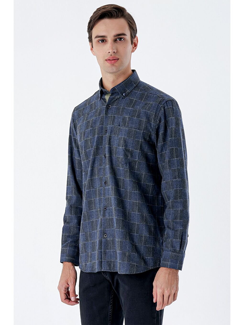 Koyu Lacivert Uzun Kollu Ekoseli Cepli Garnili Pamuklu Klasik Comfort Fit Gömlek 1004235142-4