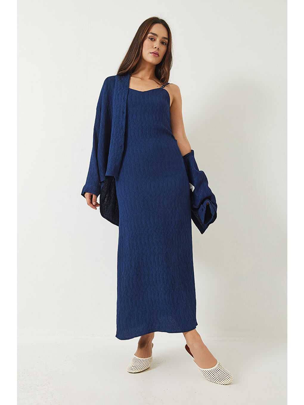 Lacivert Kadın Dokulu İnce Askılı Elbise Oversize Gömlek 'li Takım-3