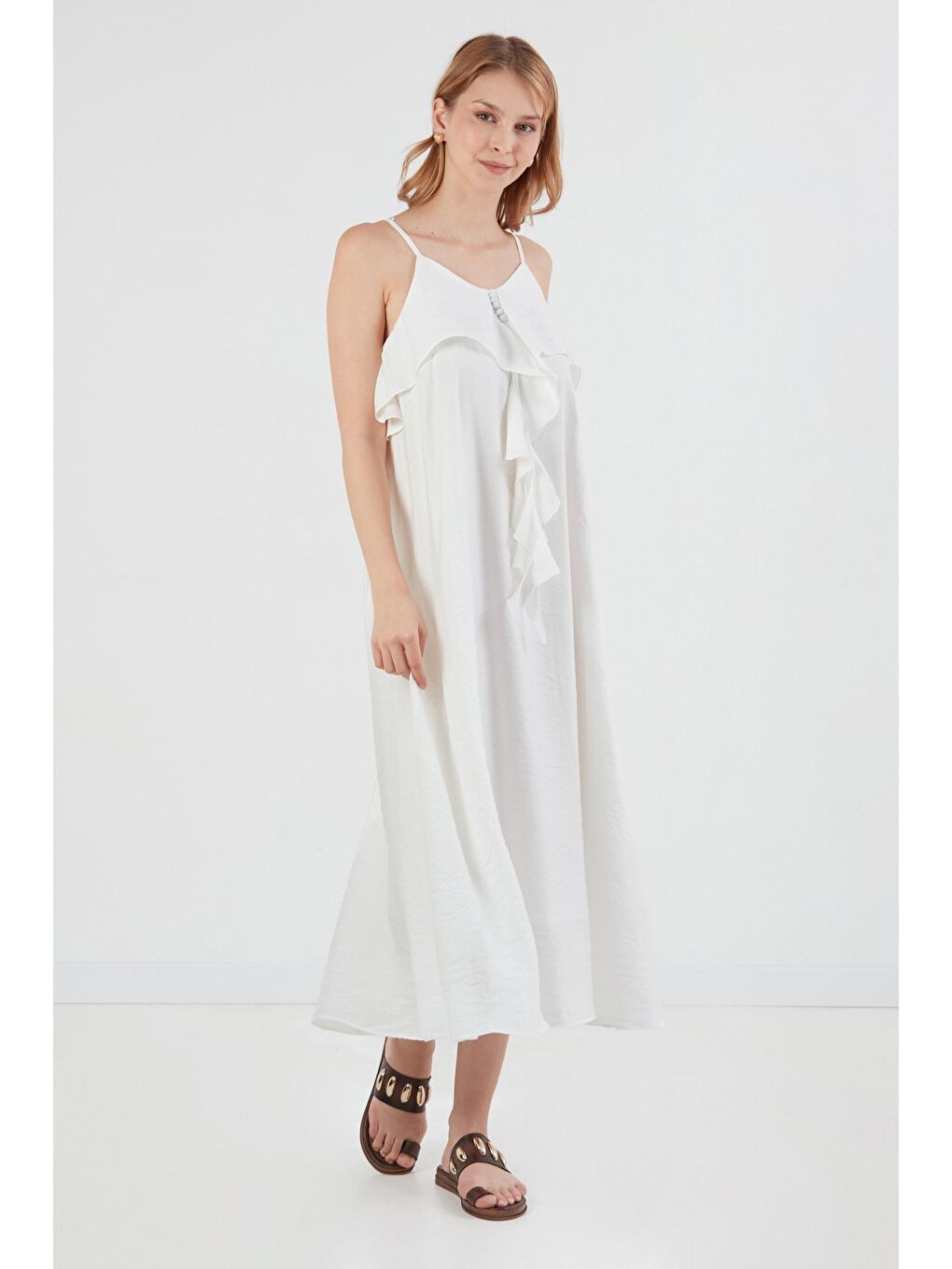 Beyaz Askılı Önü Fırfırlı Salaş Elbise-1