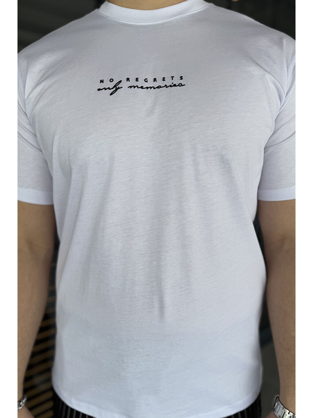 Beyaz Erkek Silikon Kabartma Yazı Baskılı Bisiklet Yaka Tişört-2