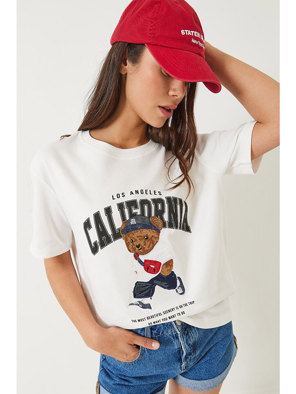 Beyaz Kadın Bisiklet Yaka California Los Angeles Teddy Baskılı Oversize T-Shirt