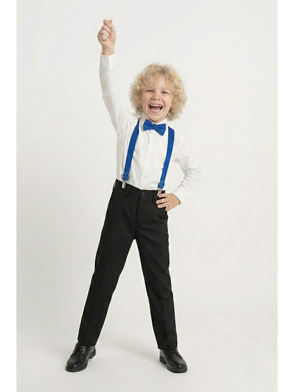 Mavi Beyaz Gömlekli Erkek Çocuk Takım M00787