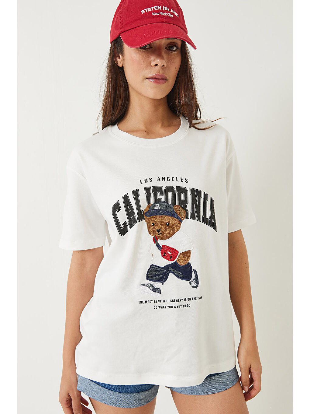 Beyaz Kadın Bisiklet Yaka California Los Angeles Teddy Baskılı Oversize T-Shirt-4