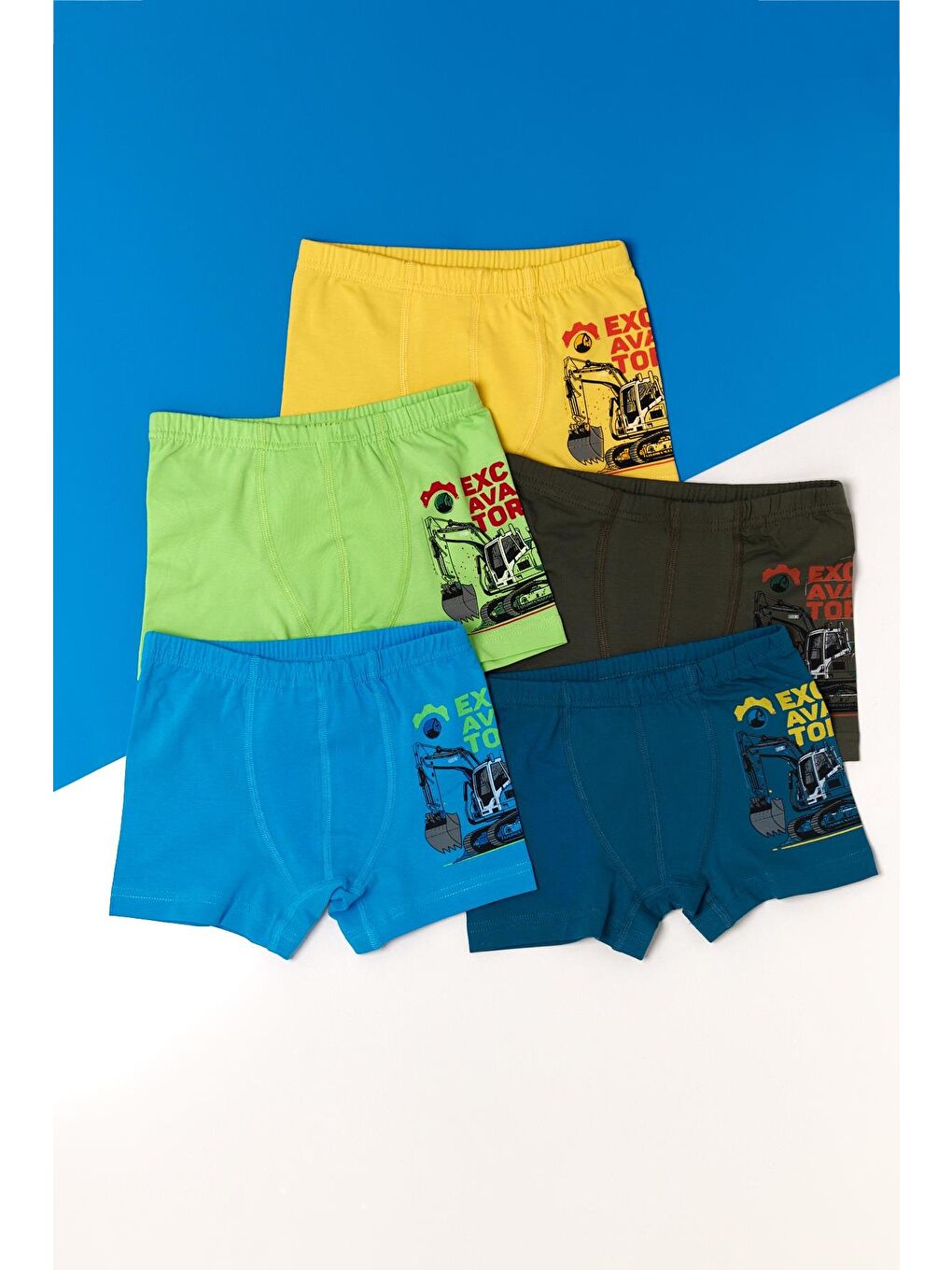 Karışık Erkek Çocuk 5'Li Paket Traktör Baskılı Boxer