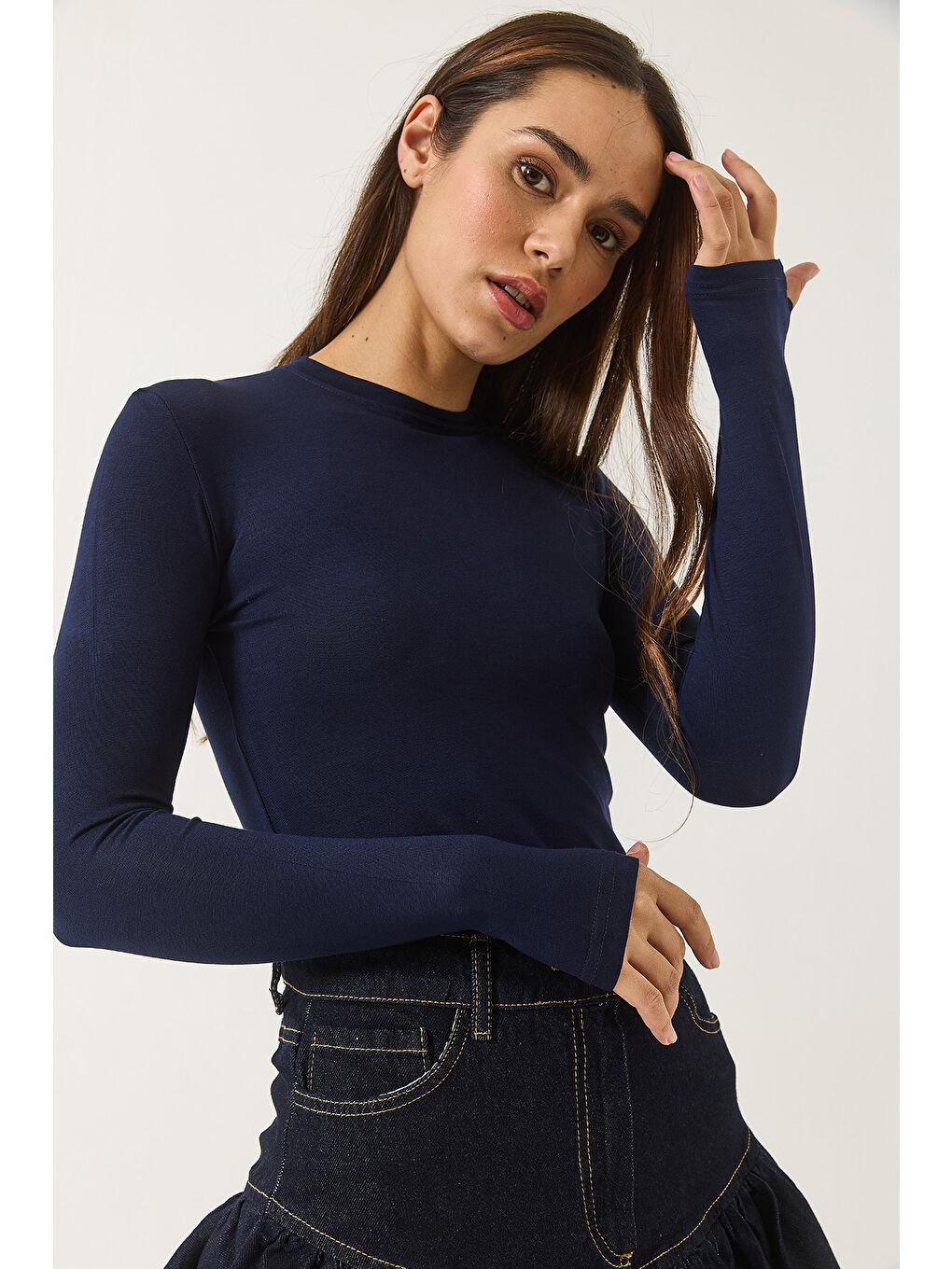 Lacivert Kadın Parmak Geçirmeli Bisiklet Yaka Uzun Kol Modal Bluz-2