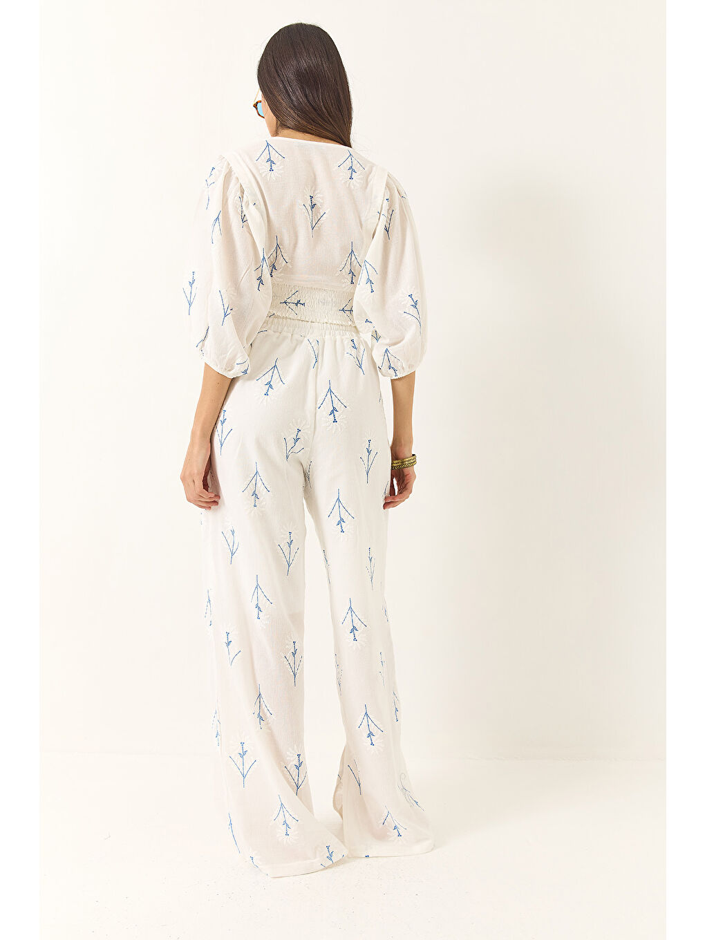 Beyaz Kadın Nakışlı V Yaka Bluz Yüksek Bel Astarlı Pantolonlu Keten Alt-Üst Takım-7