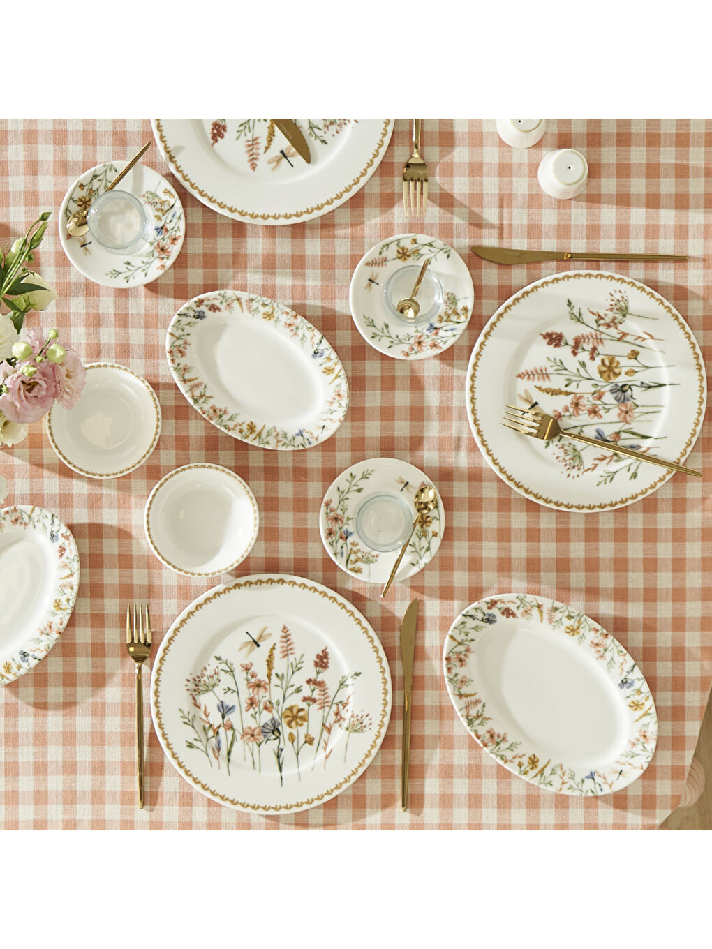 Karışık Flores Porselen 26 Parça 6 Kişilik Kahvaltı Takımı