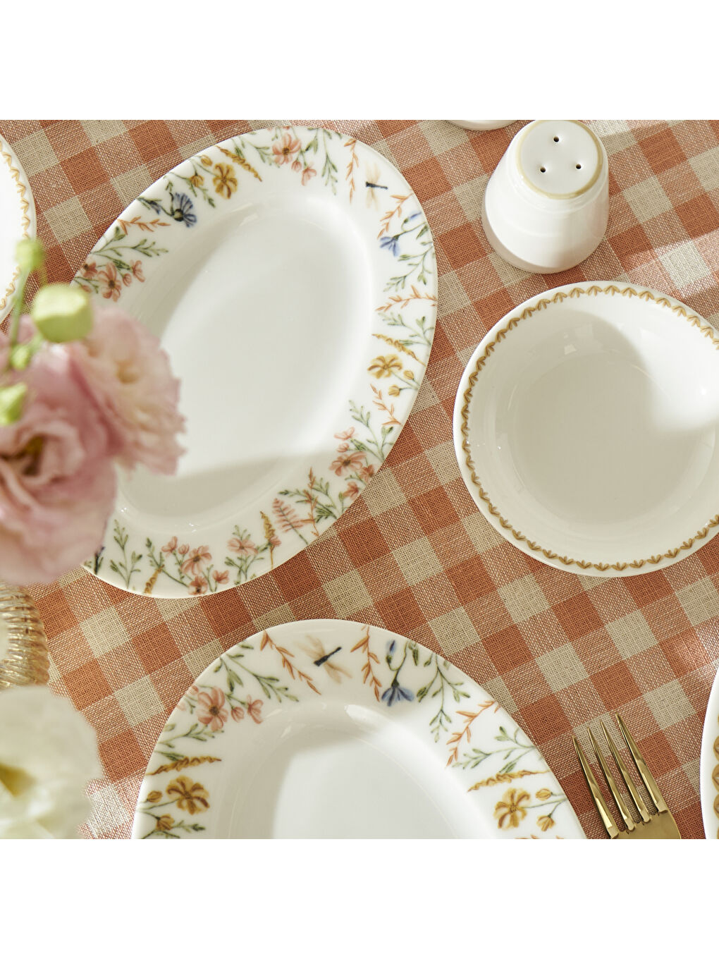 Karışık Flores Porselen 26 Parça 6 Kişilik Kahvaltı Takımı-3