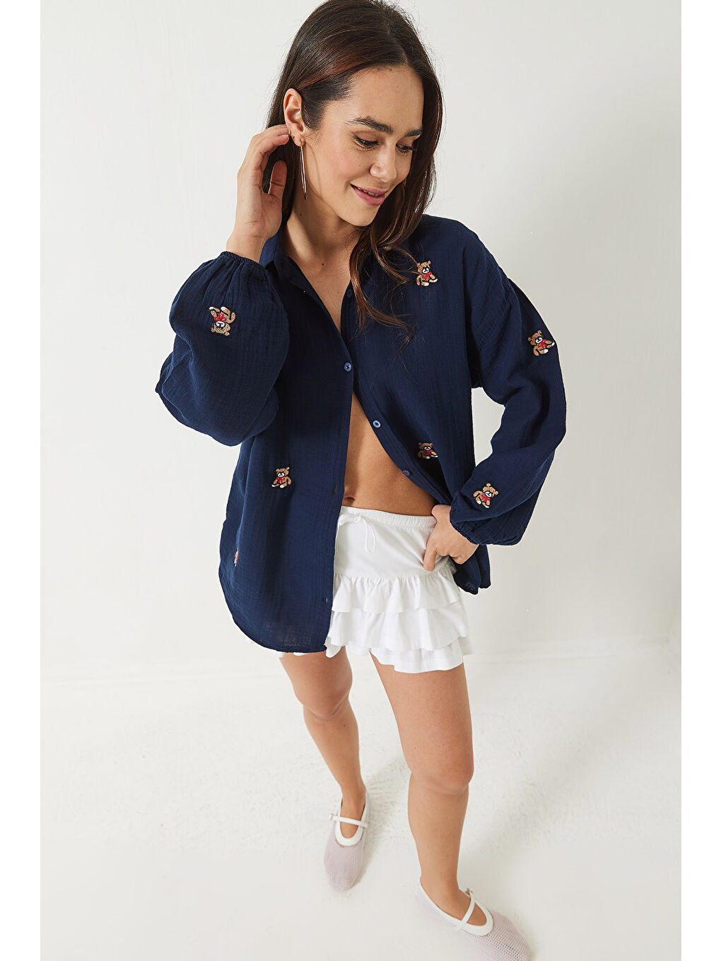 Lacivert Kadın Teddy İşlemeli Kolları Lastikli Oversize Pamuk Gömlek-1