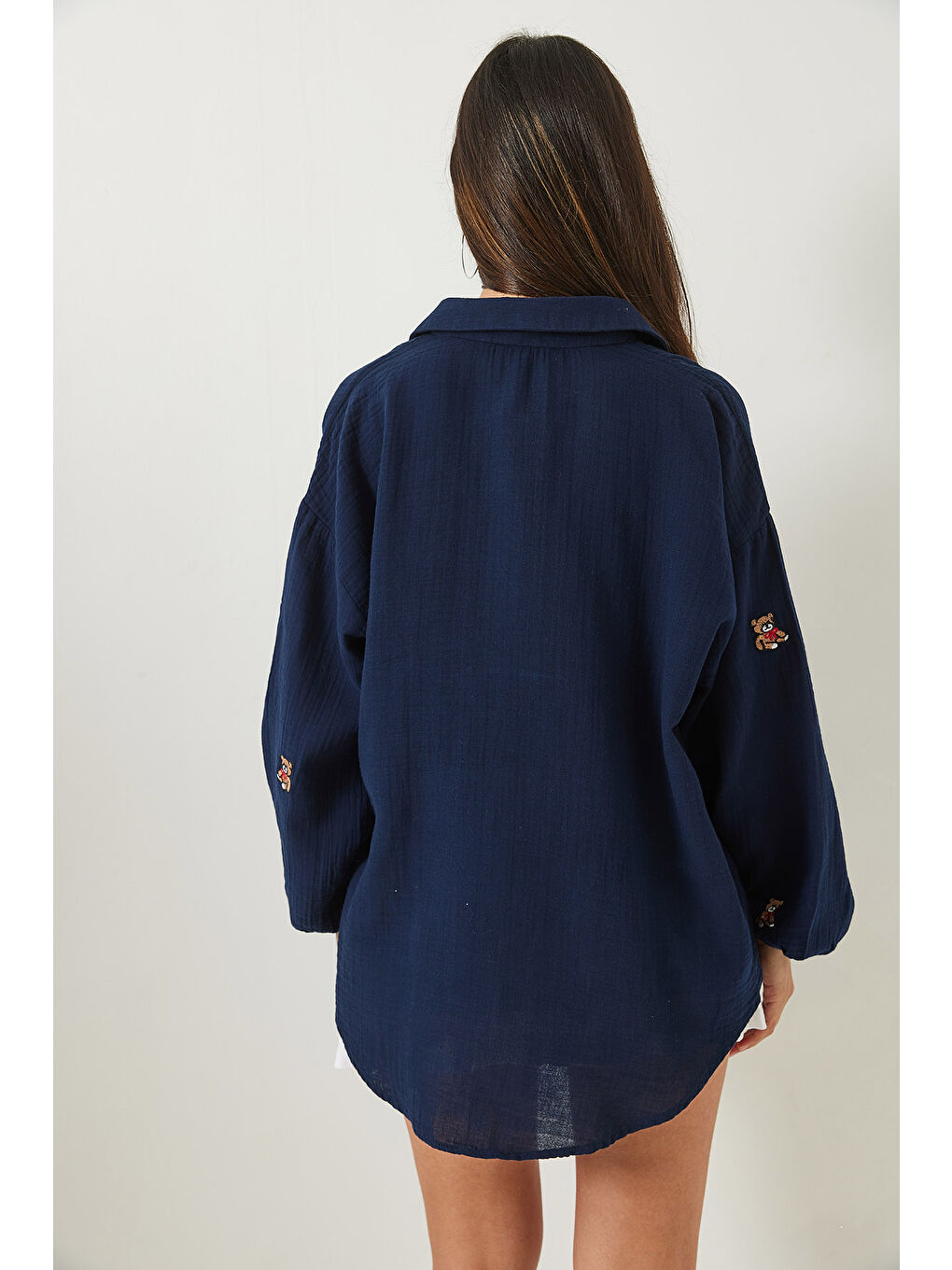 Lacivert Kadın Teddy İşlemeli Kolları Lastikli Oversize Pamuk Gömlek-6