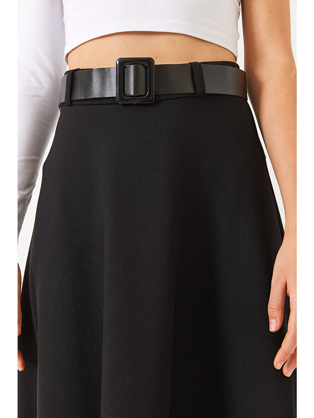 Siyah Kadın Kemerli Kloş Örme Maxi Boy Etek-5