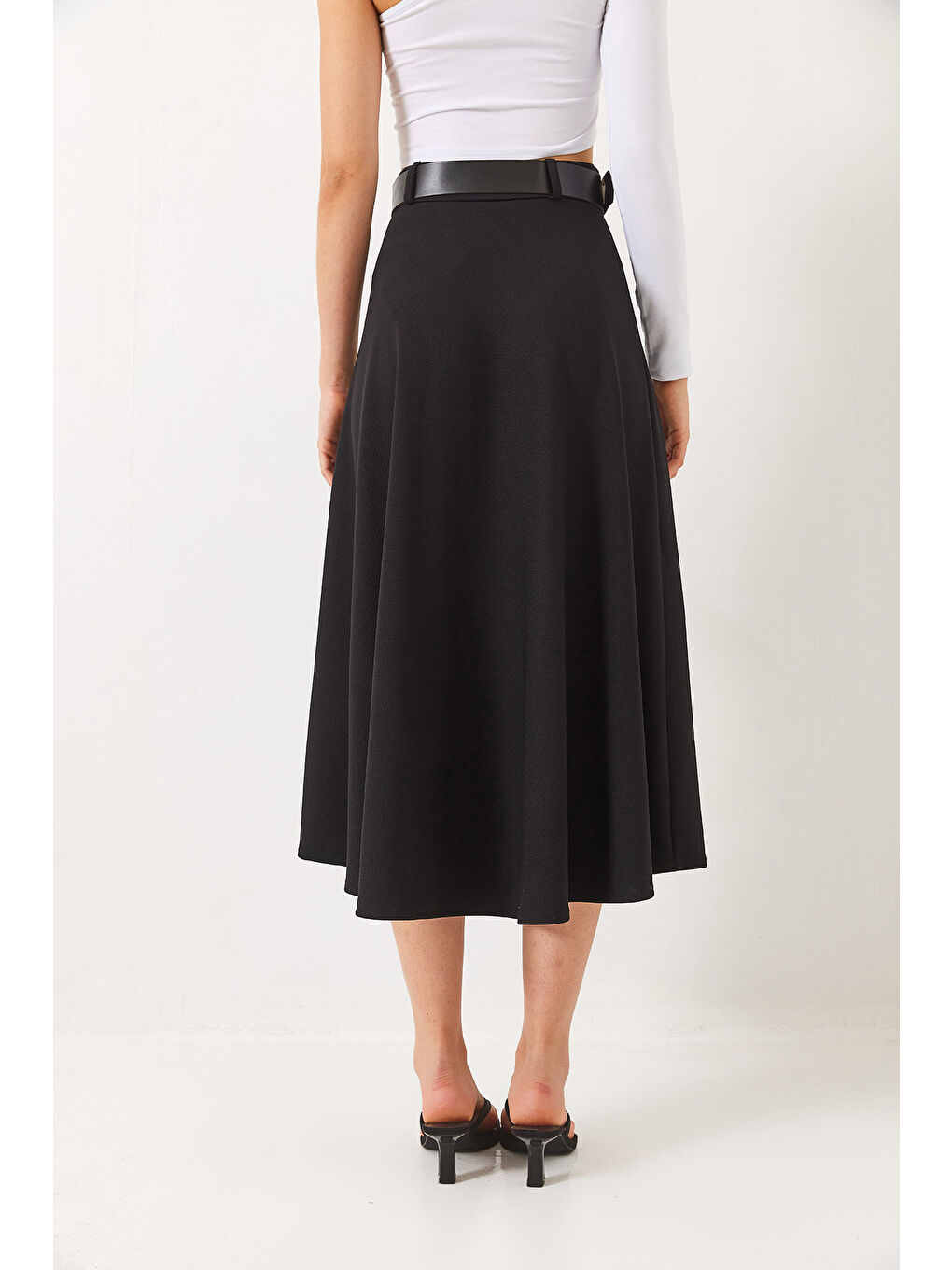 Siyah Kadın Kemerli Kloş Örme Maxi Boy Etek-6