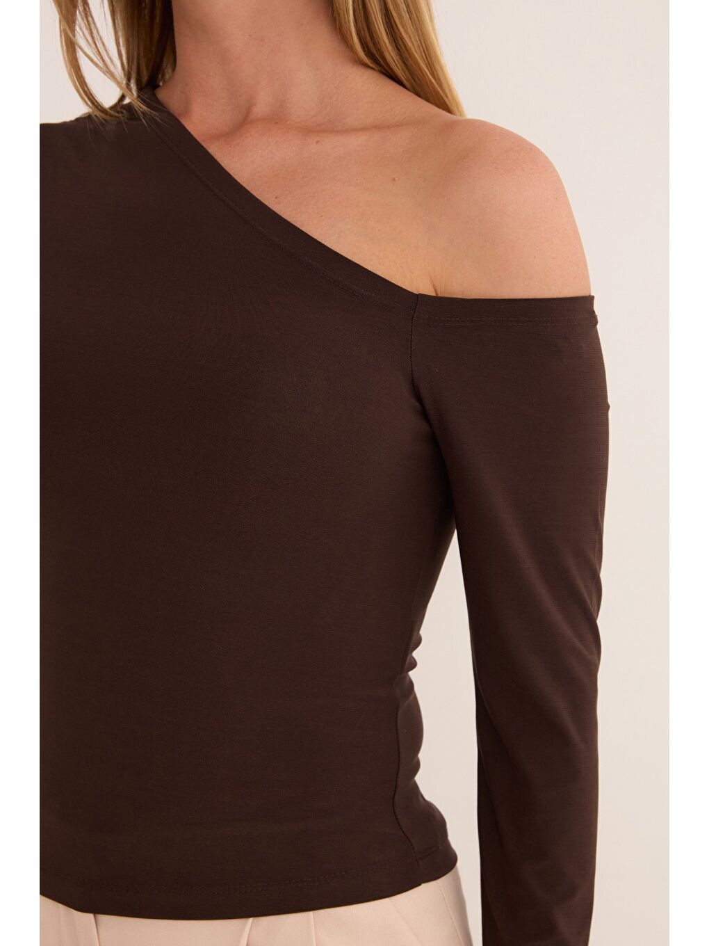 Kahverengi Basic Tek Omuz Bluz-4