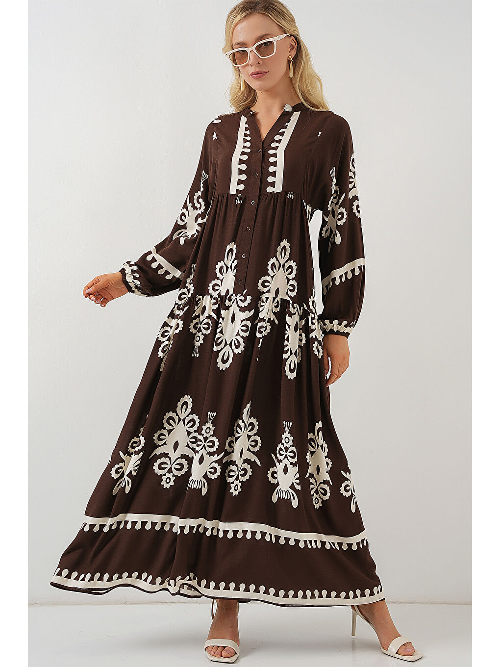 Kahverengi 2423 Otantik Desenli Tesettür Elbise - Koyu Kahve