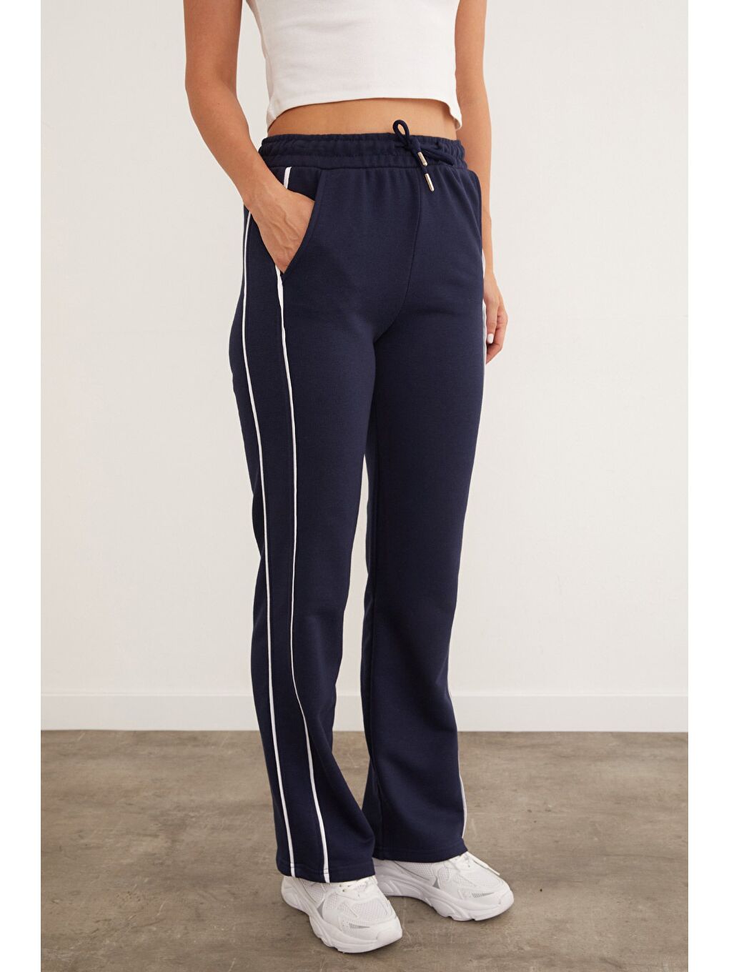 Lacivert 3 İplik Yanları Şeritli Bağlamalı Eşofman Altı-2