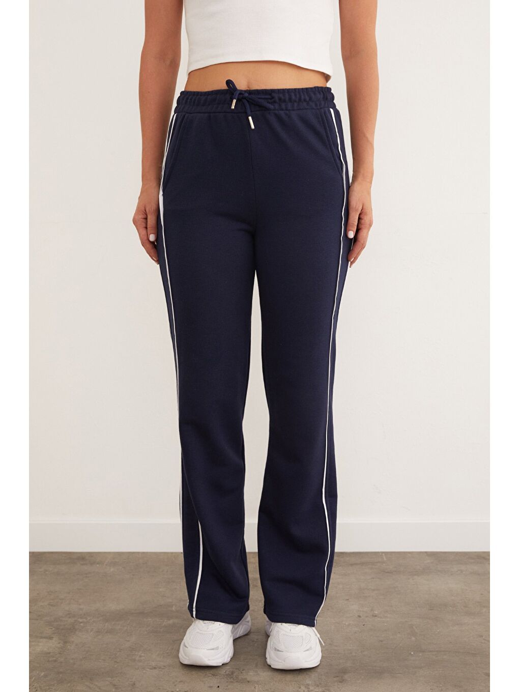 Lacivert 3 İplik Yanları Şeritli Bağlamalı Eşofman Altı-3