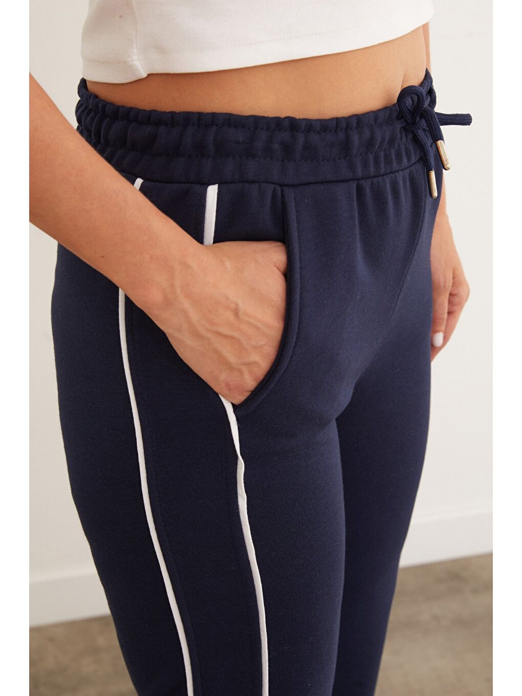 Lacivert 3 İplik Yanları Şeritli Bağlamalı Eşofman Altı-4