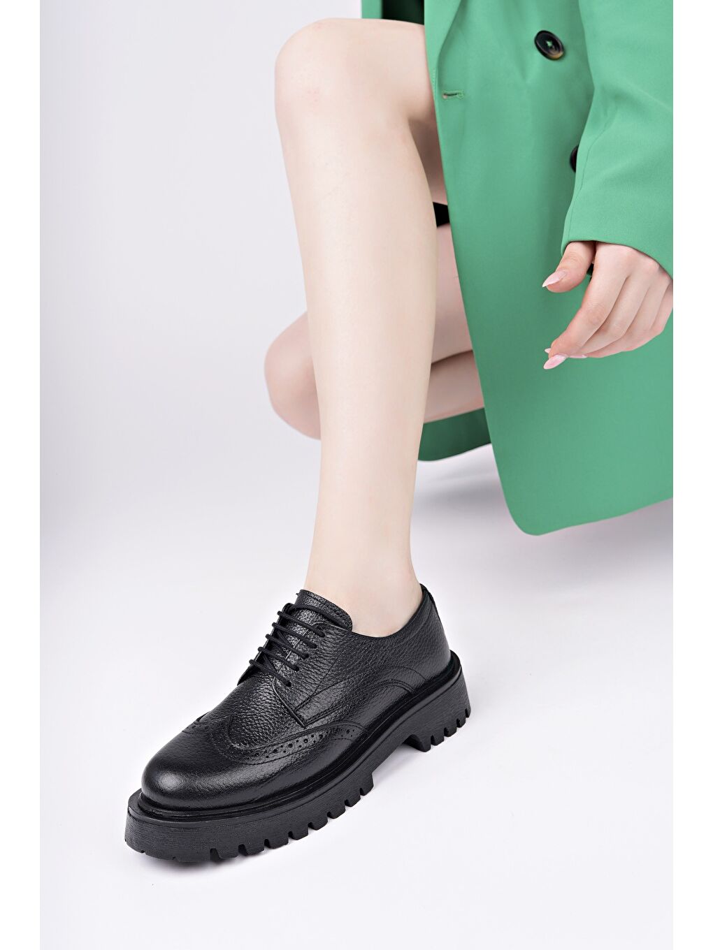 Siyah AMOUR Kadın Bağcıklı Hakiki Deri Kalın Taban Günlük Casual Makosen Ayakkabı-5